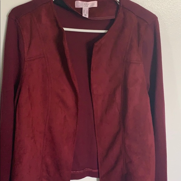 Shirt - Picture 1 of 3